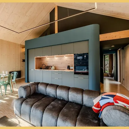 Le Chateau Ambulant Chalet *